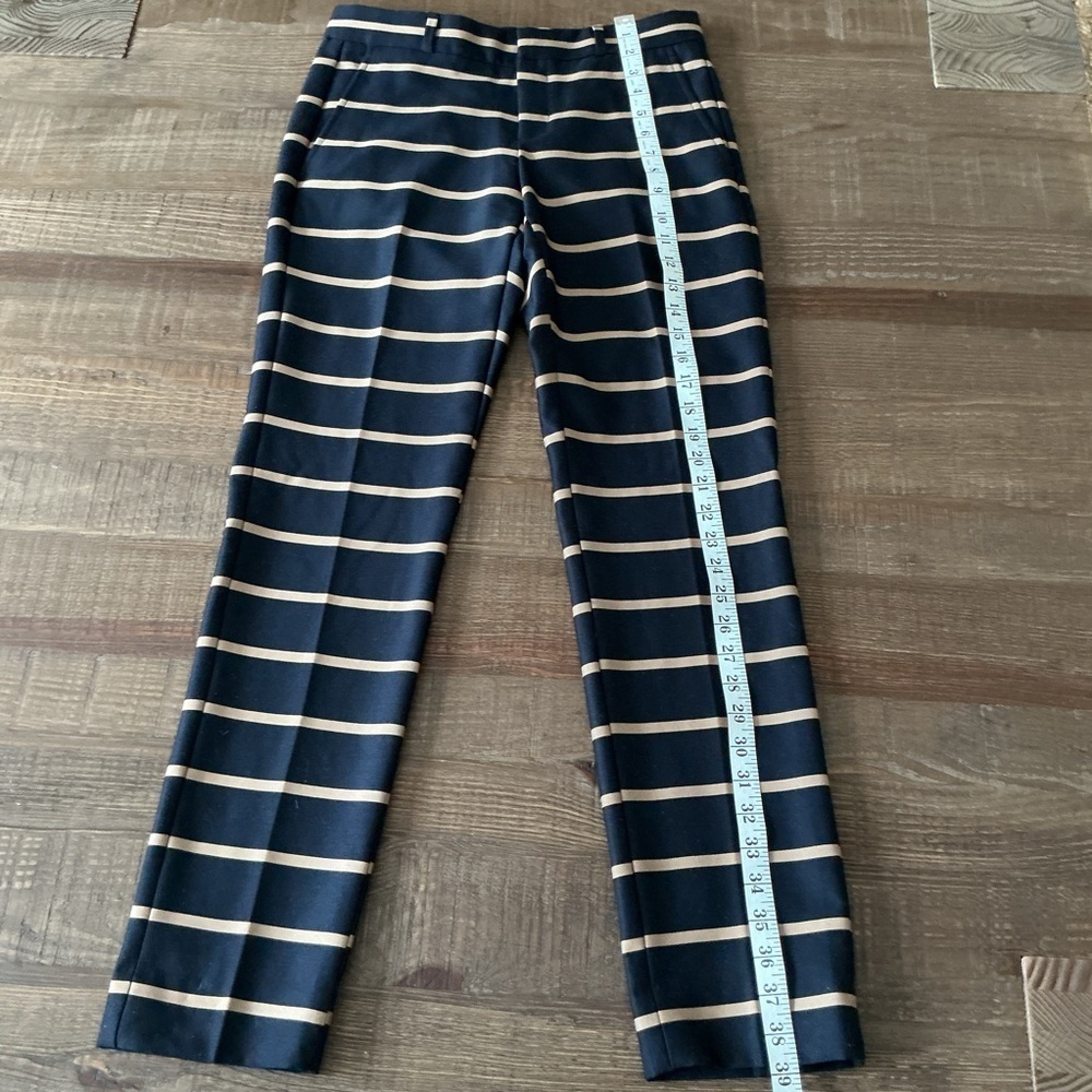 Banana Republic Woman’s Blue/Tan Striped Trouser Ryan Pants Size 2 - Picture 6 of 10